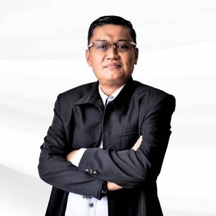 Nama Dekan Lengkap, S.H., M.H.